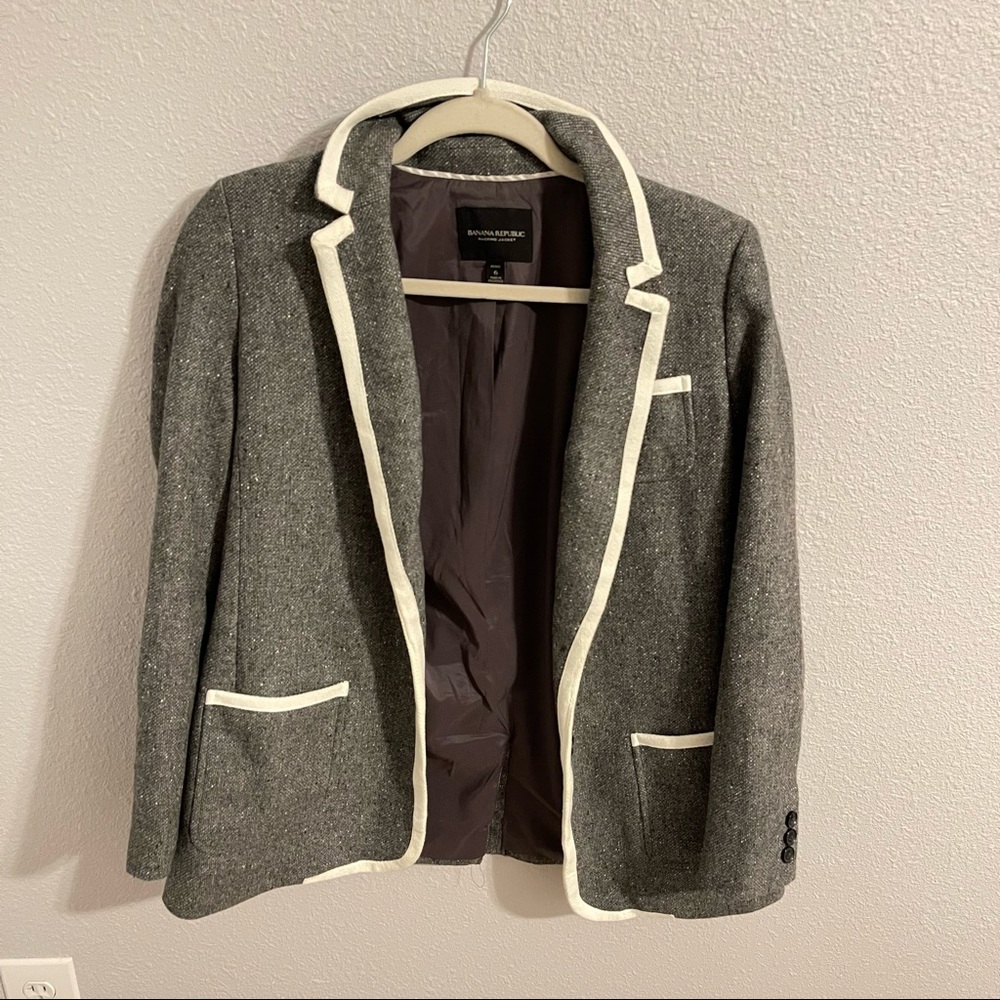 Banana Republic Wool Women’s Coat Size 6
